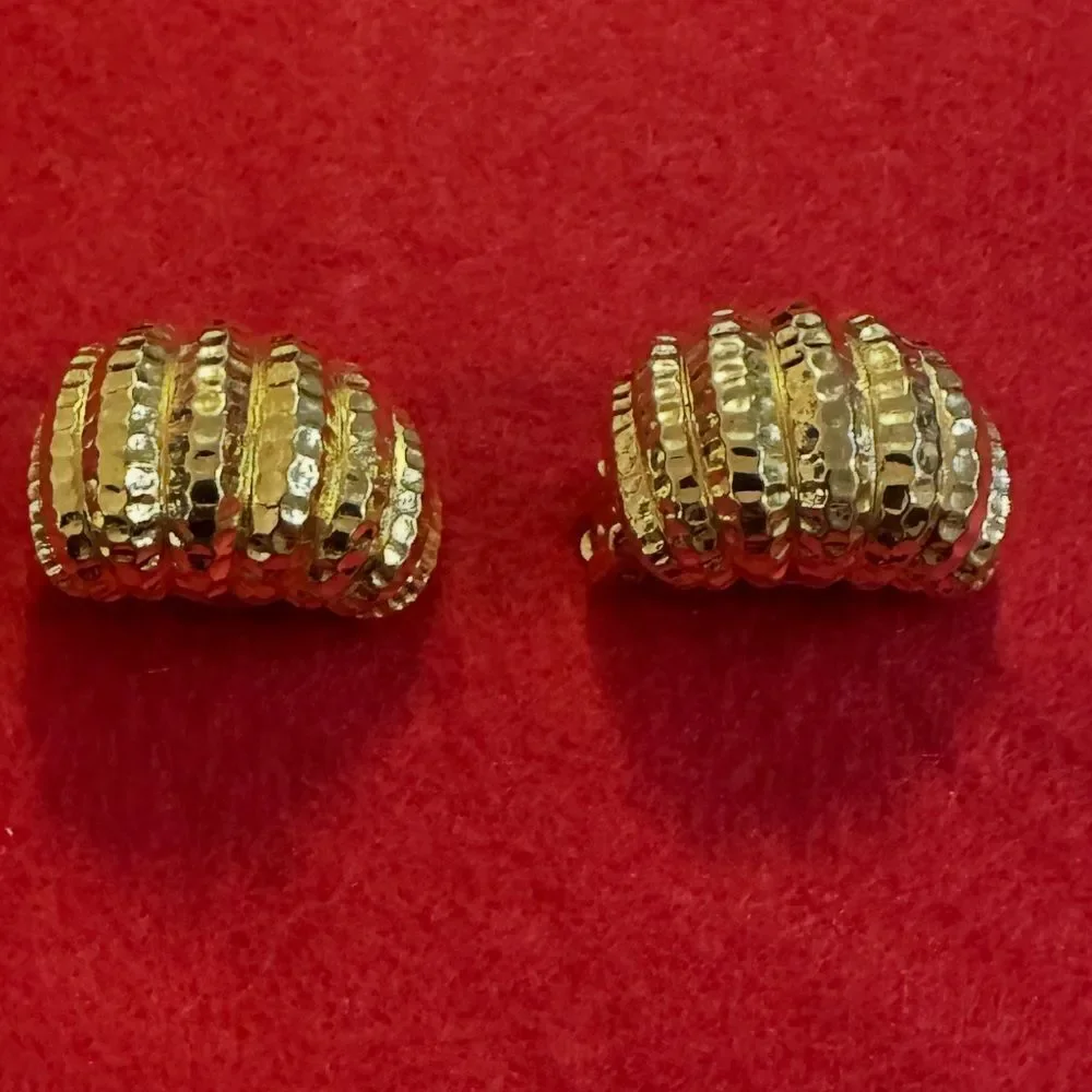 Joan Rivers Vintage Signed Gold Dome Statement Clip Earrings
